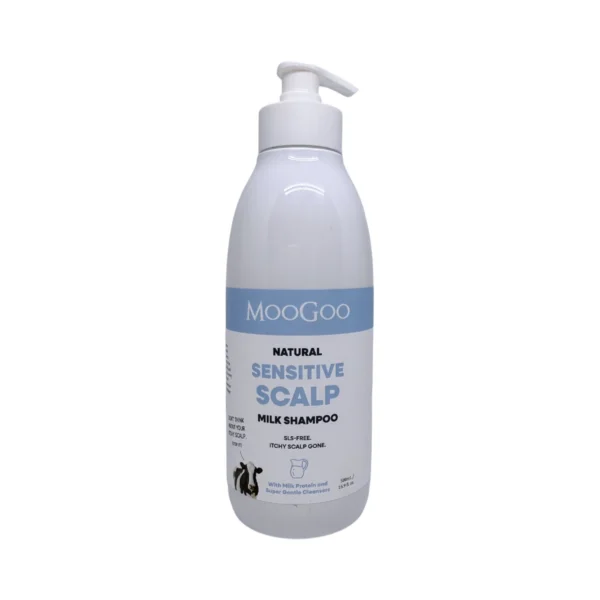 MooGoo Natural Sensitive Scalp Milk Shampoo 500 ml – delikatny szampon do wrażliwej i swędzącej skóry głowy, butelka z pompką